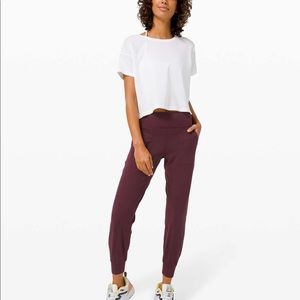 Align Joggers-size 6